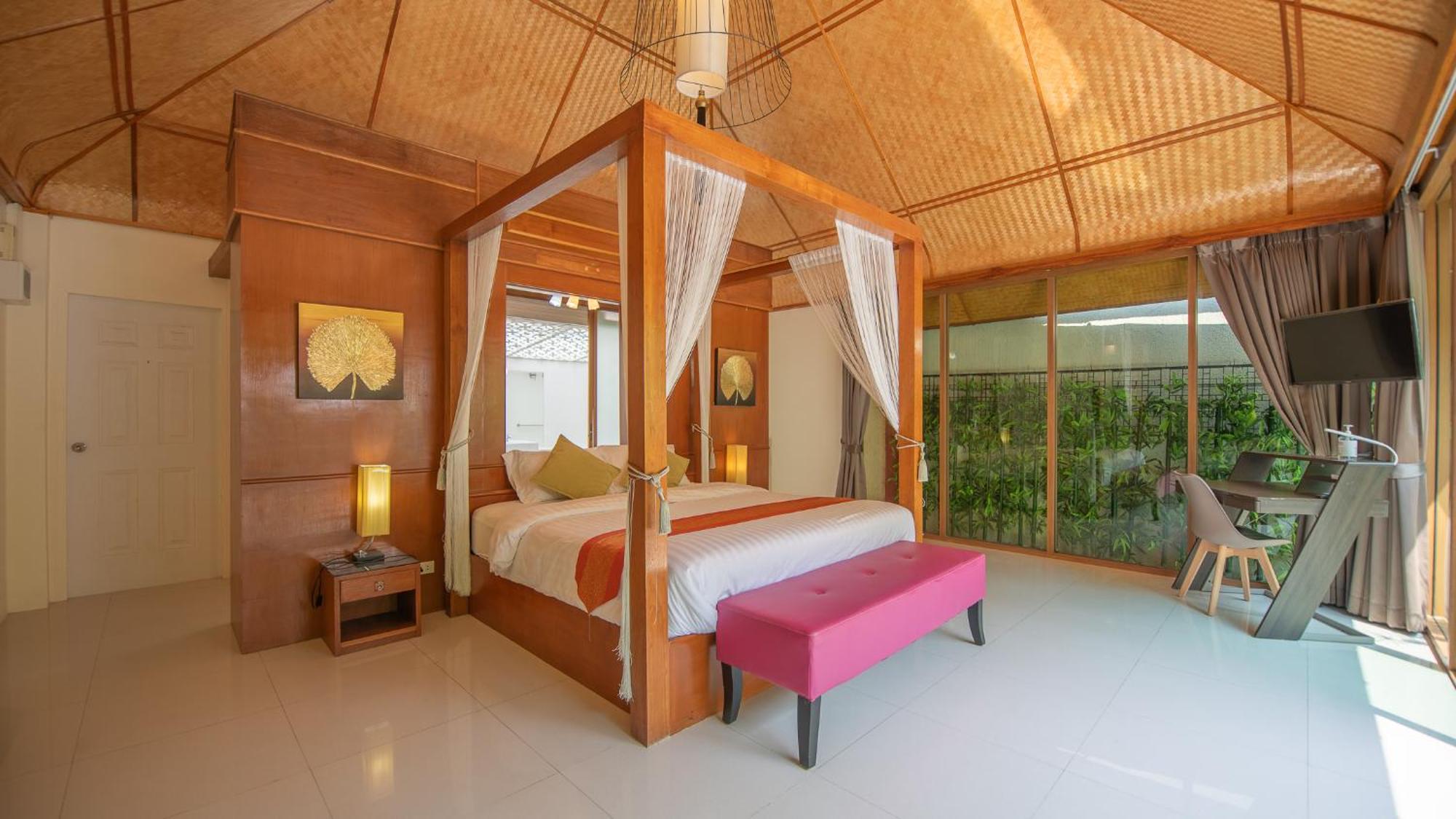 Iii, Totally Private Pool Apartment